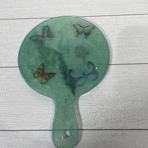 Light Green Butterfly and Floral Resin Cheeseboard Charcuterie Board - Picture 7 of 7